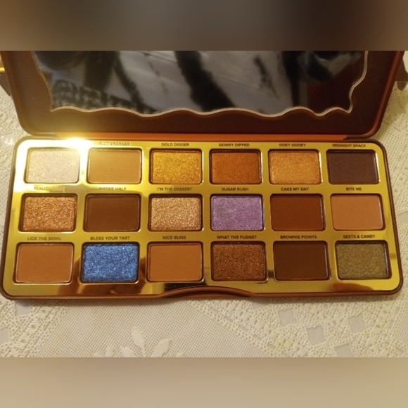 HP🔥🆕 Too Faced Better Than Chocolate Cocoa Infused Eye Shadow Palette, NEW - Picture 12 of 14